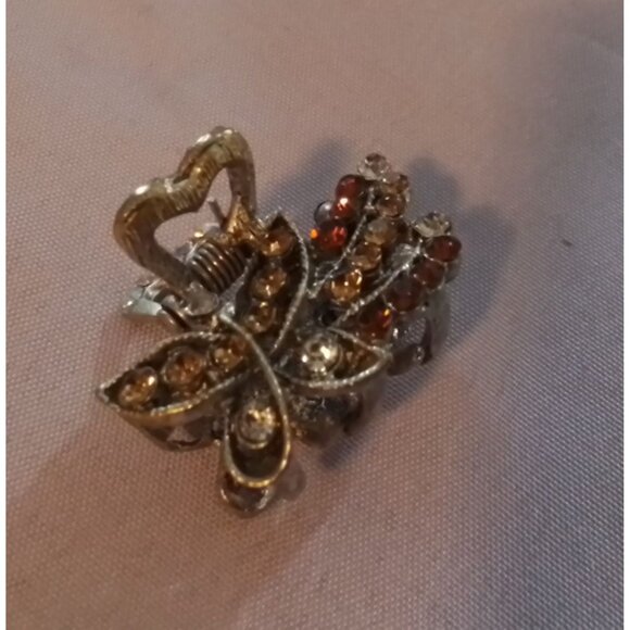 Vintage Butterfly Rhinestone Hair Claw Clip With Heart Spring Design - Picture 1 of 4